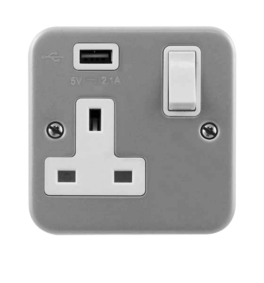Click Essentials 1 Gang 13A Switched Metal Clad Socket with 2.1A Type A USB Outlet CL771U