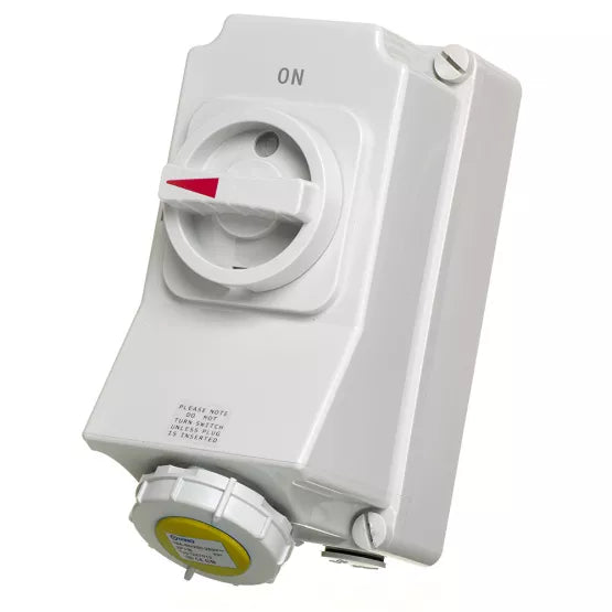 Europa IP67 110V 32A 2P+E Yellow Switched Interlocked Socket SISW323F
