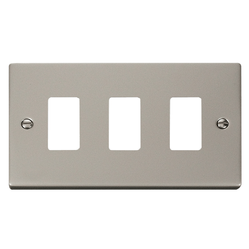 Click Deco Grid Pro 3 Gang Frontplate VPxx20403