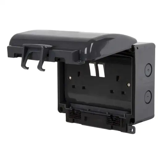 Click Essentials Aquip66 IP66 2 Gang 13A DP weatherproof Switched Socket OA036AG